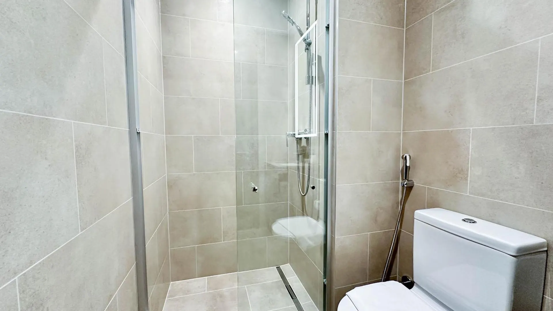 Modern 2 Bed With Stunning Views Apartment Dubai